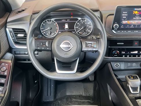 Used 2023 Nissan Rogue SV AWD/4WD image 16