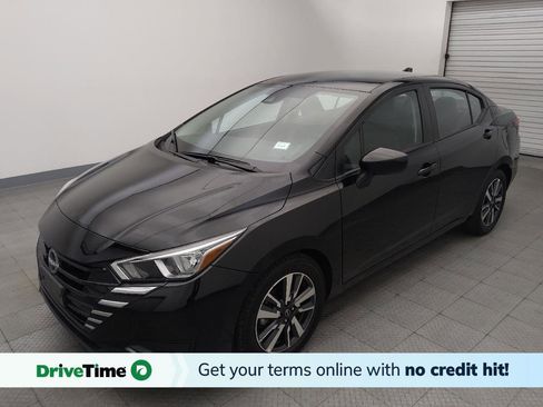 Used 2024 Nissan Versa SV image 1