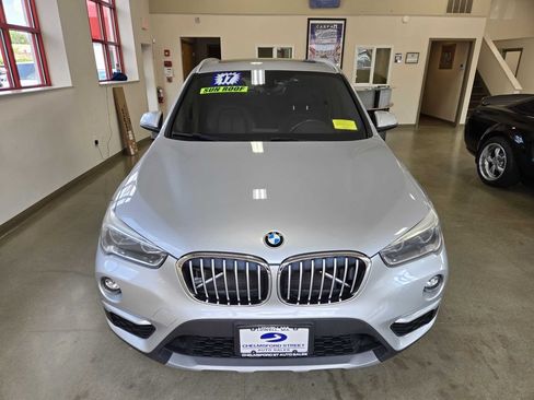 Used 2017 BMW X1 xDrive28i AWD/4WD image 3
