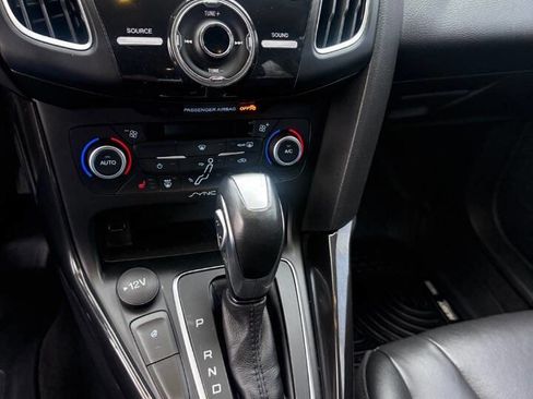 Used 2018 Ford Focus Titanium image 31