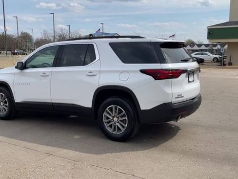 Used 2023 Chevrolet Traverse LT FWD image 6