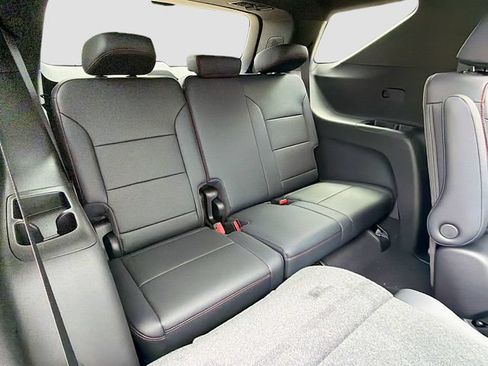 New 2026 Chevrolet Traverse Z71 w/ Driver Confidence Package AWD/4WD image 30