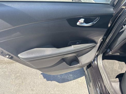 Used 2022 Kia Forte GT-Line w/ GT-Line Premium Package FWD image 16