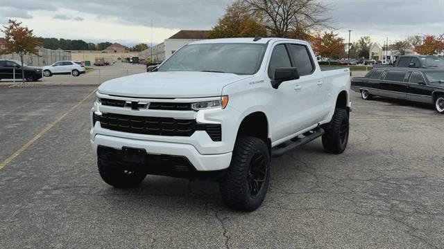Used 2024 Chevrolet Silverado 1500 RST w/ Protection Package AWD/4WD image 3