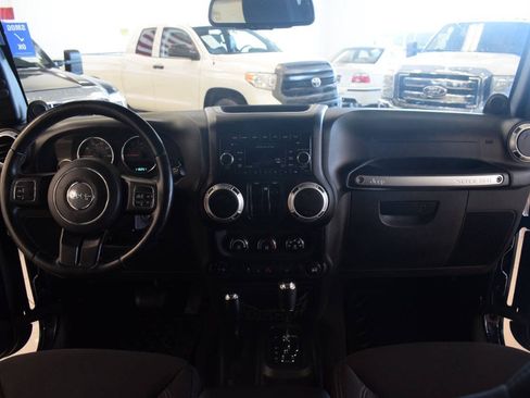 Used 2013 Jeep Wrangler Rubicon w/ PWR Convenience Group AWD/4WD image 47