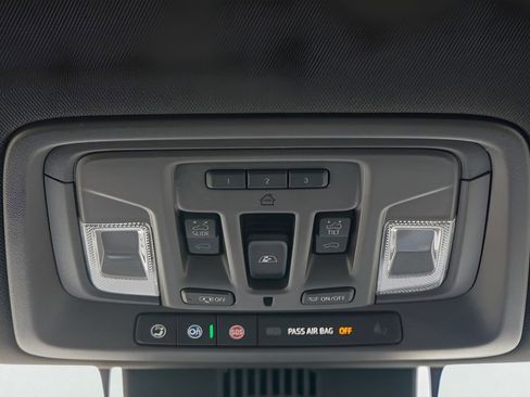 New 2026 GMC Sierra 1500 SLT AWD/4WD image 23