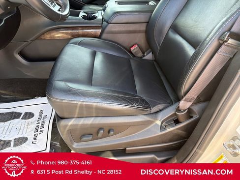 Used 2017 Chevrolet Suburban LT AWD/4WD image 15
