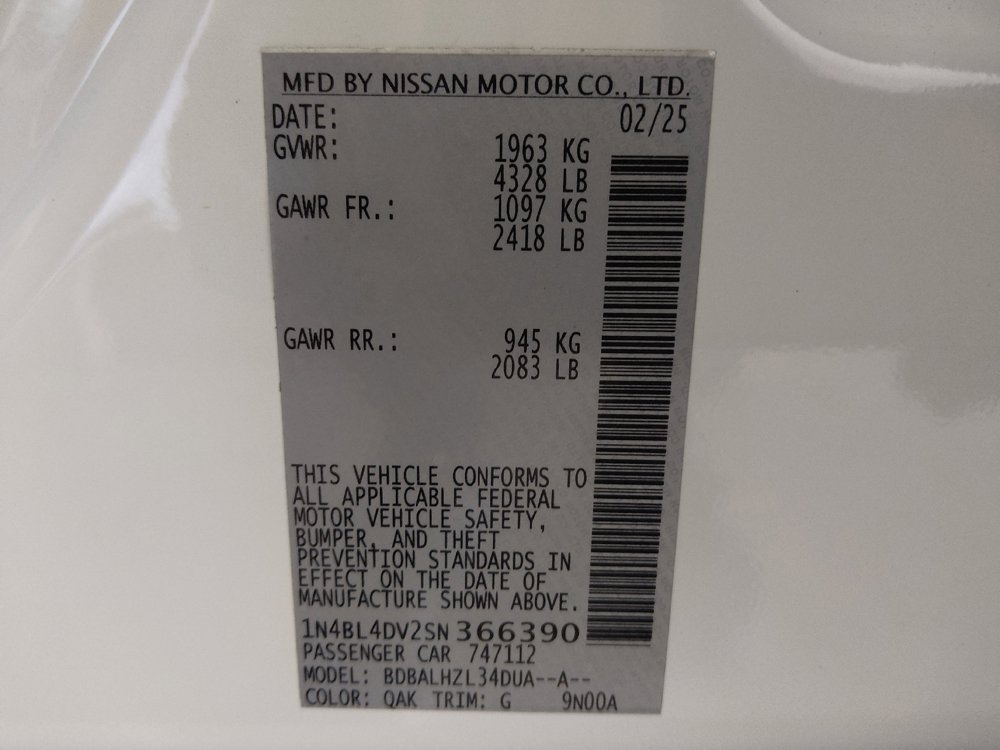 Used 2025 Nissan Altima 2.5 SV FWD image 33