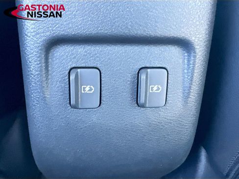 Used 2024 Nissan Kicks SR w/ SR Premium Package FWD image 29