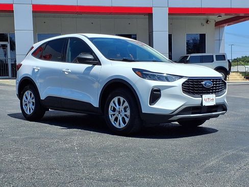 Certified 2025 Ford Escape Active AWD/4WD image 4