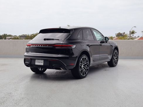 New 2026 Porsche Macan AWD/4WD image 9