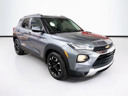 Used 2021 Chevrolet TrailBlazer LT FWD image 3