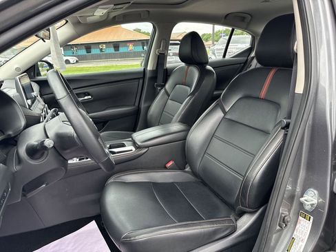 Used 2023 Nissan Sentra SR w/ SR Premium Package FWD image 21