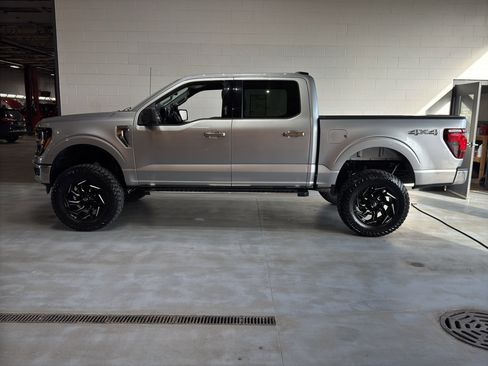 Used 2024 Ford F150 XLT image 2