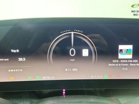 Used 2024 Lucid Air Pure RWD image 39