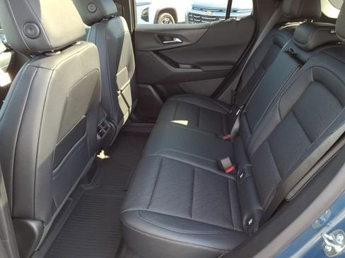 New 2026 Chevrolet Equinox LT AWD/4WD image 9