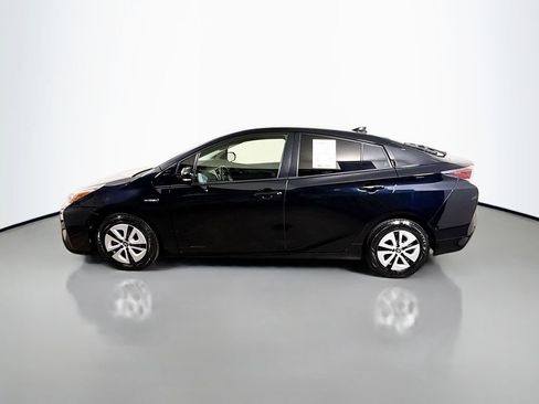 Certified 2018 Toyota Prius Two w/ Prius Two Safety Plus Package FWD image 4