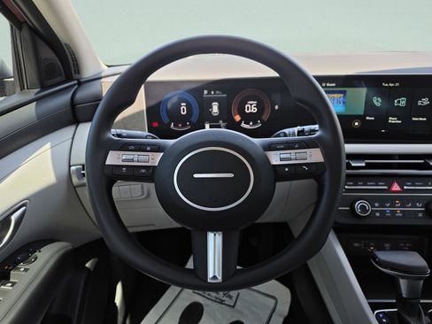 New 2026 Hyundai Tucson SE FWD image 16