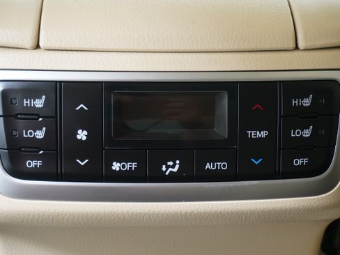Used 2016 Toyota Highlander Limited Platinum FWD image 14