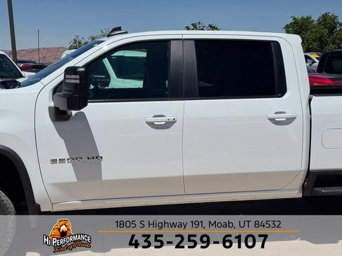 Used 2024 Chevrolet Silverado 2500 LT AWD/4WD image 11