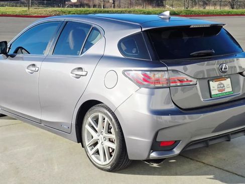 Used 2014 Lexus CT 200h image 3