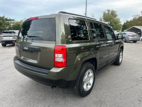 Used 2015 Jeep Patriot Sport image 8