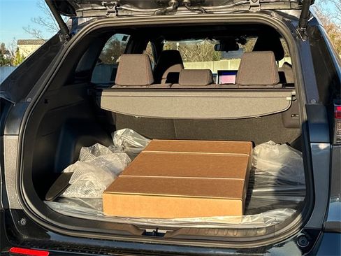 New 2025 Toyota RAV4 SE image 6