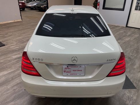 Used 2010 Mercedes-Benz S 550 4MATIC image 10