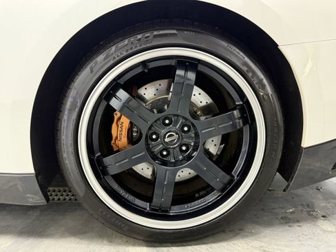 Used 2014 Nissan GT-R Black Edition image 26