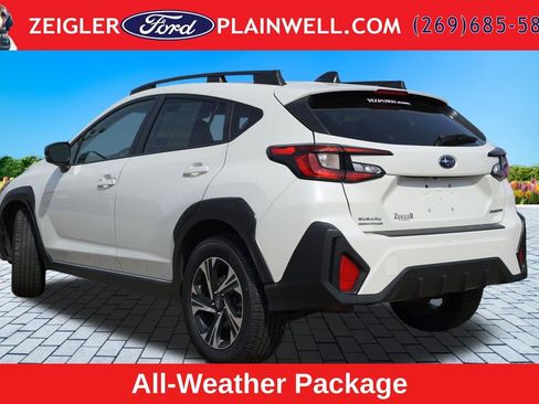Used 2024 Subaru Crosstrek 2.0i Premium AWD/4WD image 3