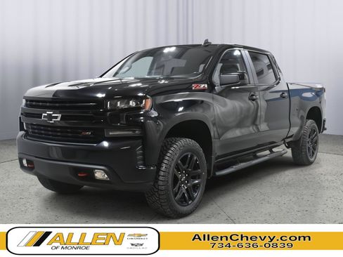 Used 2021 Chevrolet Silverado 1500 LT Trail Boss w/ Convenience Package II AWD/4WD image 1