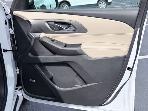Used 2023 Chevrolet Traverse Premier w/ LPO, Floor Liner Package image 31