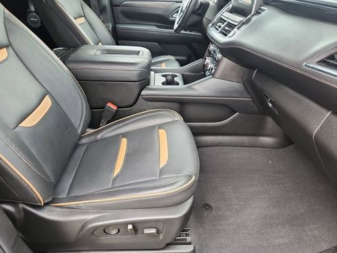 Used 2024 GMC Yukon XL AT4 w/ Technology Package AWD/4WD image 28