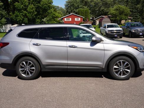 Used 2017 Hyundai Santa Fe Limited AWD/4WD image 5