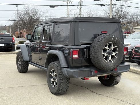 Used 2022 Jeep Wrangler Unlimited Rubicon w/ Cold Weather Group image 8