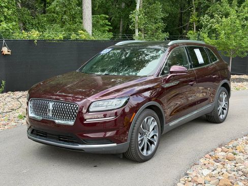 Used 2022 Lincoln Nautilus Reserve w/ Equipment Group 201A AWD/4WD image 1