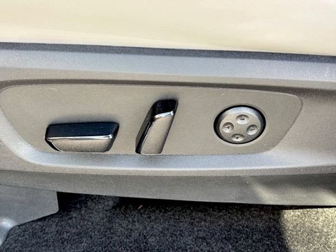 Certified 2026 INFINITI QX60 Luxe w/ Cargo Package FWD image 19