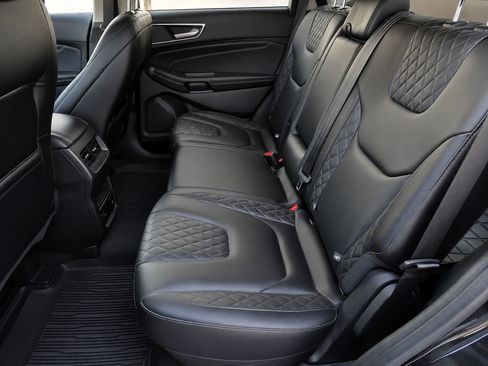 Used 2024 Ford Edge Titanium AWD/4WD image 34