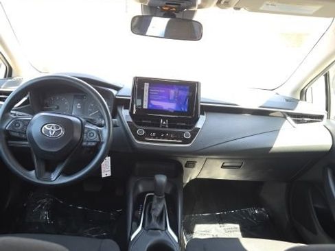 Used 2025 Toyota Corolla LE FWD image 20