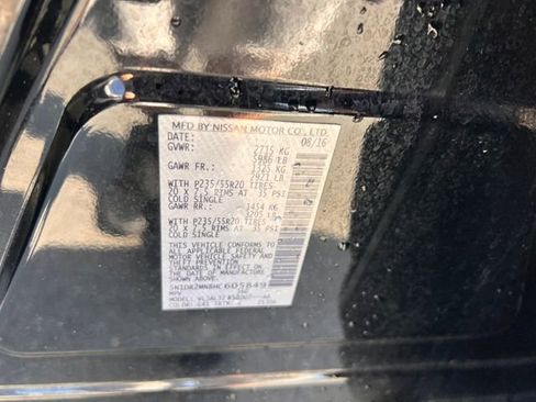 Used 2017 Nissan Pathfinder Platinum FWD image 38