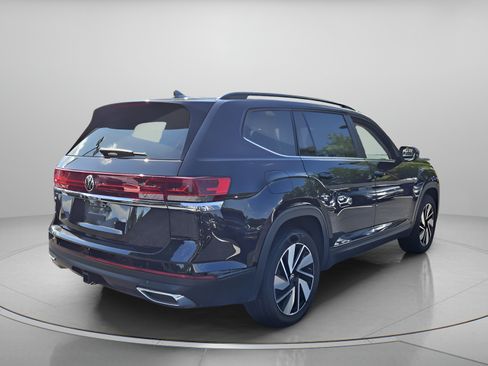 Certified 2025 Volkswagen Atlas SE FWD image 5