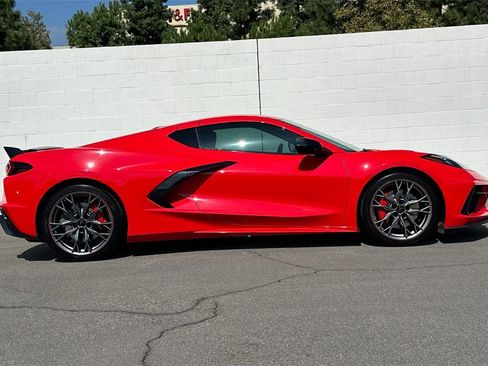 Used 2024 Chevrolet Corvette Stingray Coupe w/ Z51 Performance Package image 5