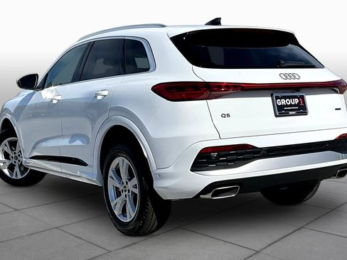 Used 2025 Audi Q5 Premium image 12