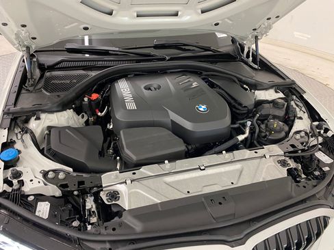 Used 2025 BMW 330i xDrive Sedan w/ Convenience Package image 32