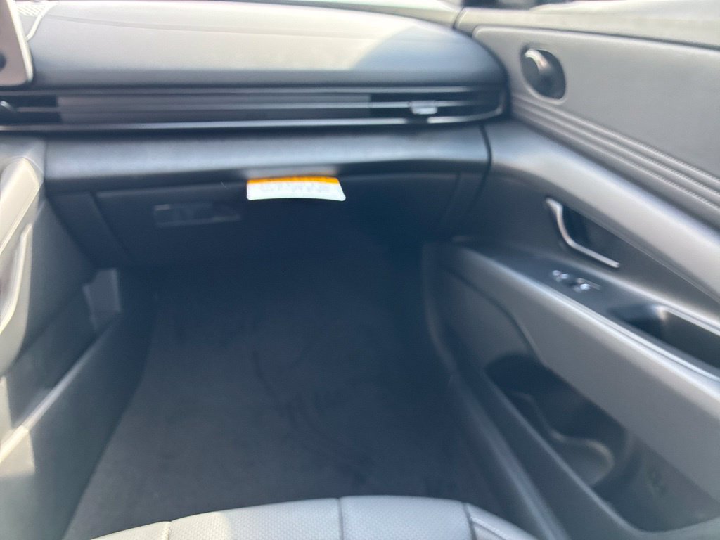 New 2026 Hyundai Elantra SEL Sport FWD image 37