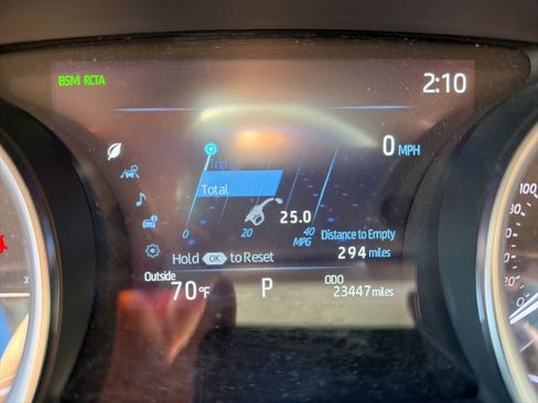 Used 2024 Toyota Camry XLE w/ Navigation Package image 12