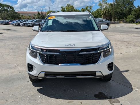 Certified 2025 Kia Seltos S AWD/4WD image 3