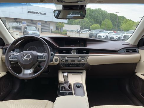 Used 2016 Lexus ES 350 w/ Premium Package w/Wood Trim FWD image 30