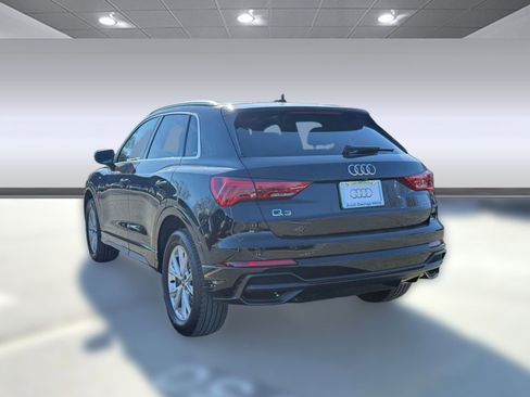 Used 2022 Audi Q3 2.0T Premium image 3
