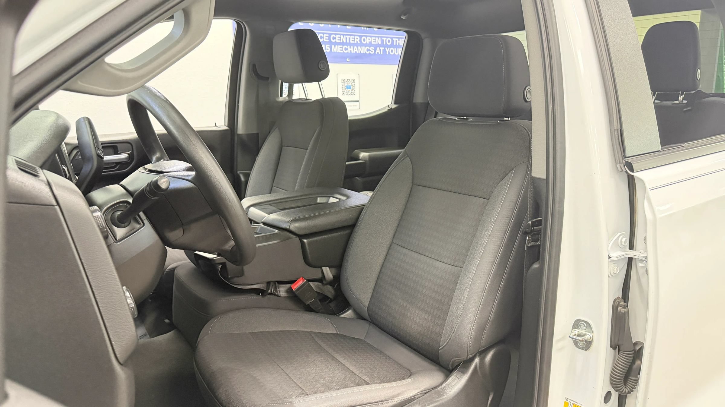 Used 2022 Chevrolet Silverado 1500 Custom AWD/4WD image 16